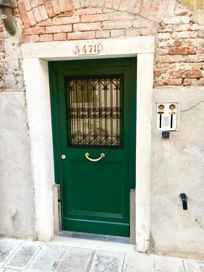 Venice Mirrors المظهر الخارجي الصورة